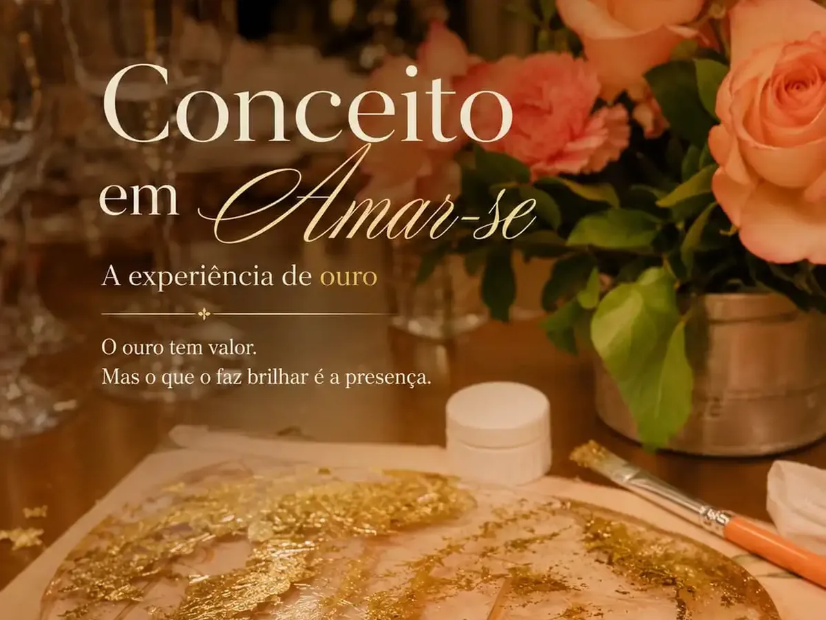 Arte da experiência Conceito em Amar-se: título sobre mesa com rosas e um porta-joias em formato de paleta coberto de folhas de ouro